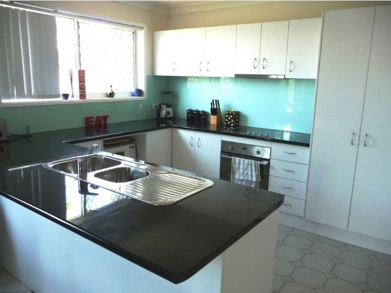 4/7 Orvieto Ave, Mermaid Waters QLD 4218