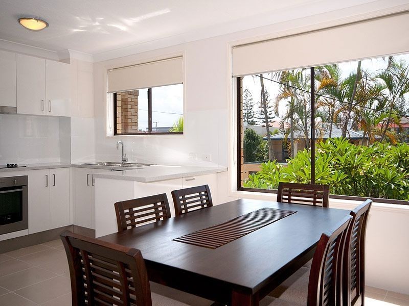 4/28 Dudley Street, Mermaid Beach QLD 4218