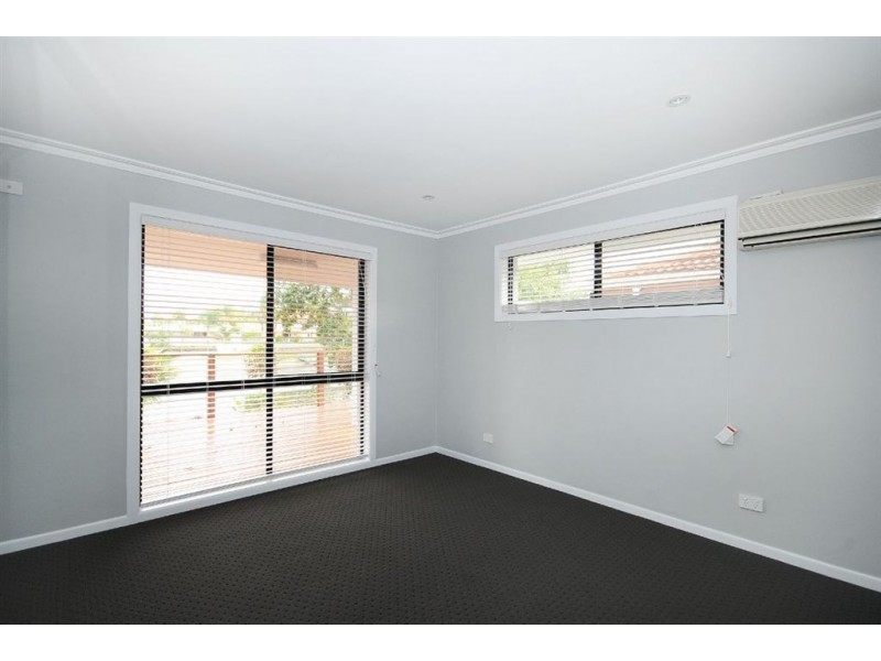 13 Sundowner Court, Mermaid Waters QLD 4218