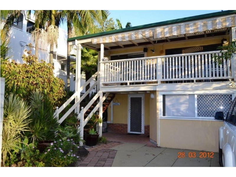 20 Venice Street, Mermaid Beach QLD 4218