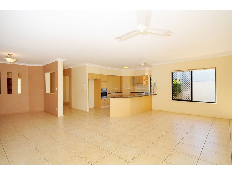 26 Rebholz drive, Benowa Waters QLD 4217