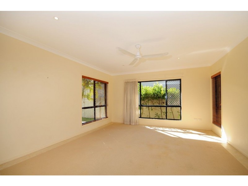 26 Rebholz drive, Benowa Waters QLD 4217