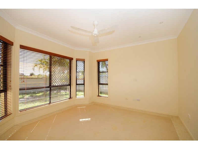 26 Rebholz drive, Benowa Waters QLD 4217