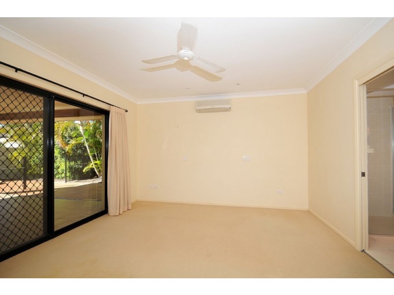 26 Rebholz drive, Benowa Waters QLD 4217