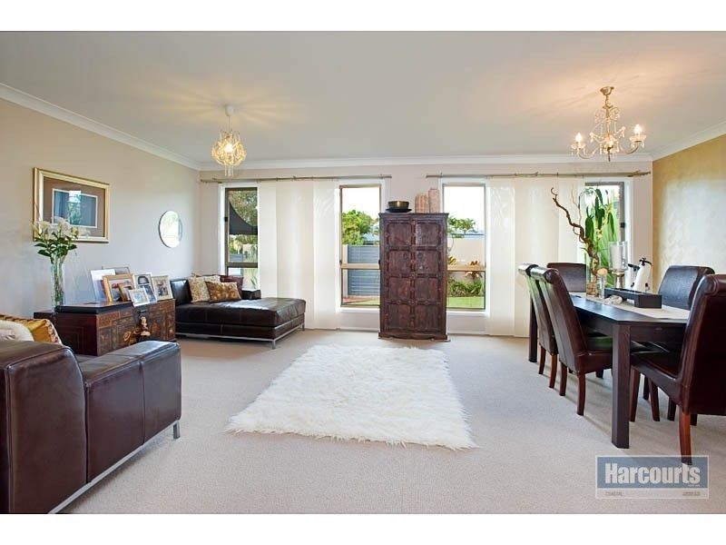 45 Matthew Flinders Drive, Hollywell QLD 4216