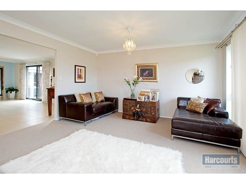 45 Matthew Flinders Drive, Hollywell QLD 4216