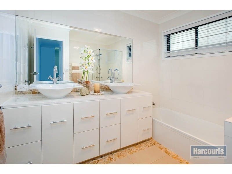 45 Matthew Flinders Drive, Hollywell QLD 4216
