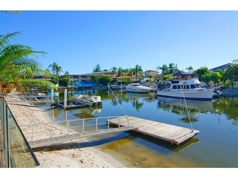 7 Via Roma, Isle Of Capri QLD 4217