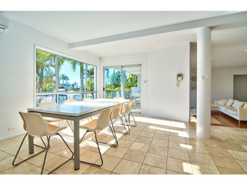 7 Via Roma, Isle Of Capri QLD 4217