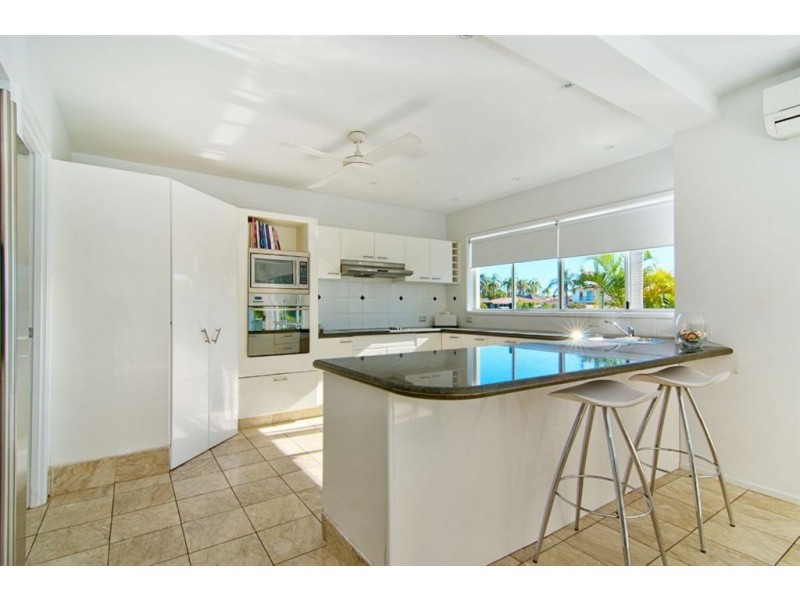 7 Via Roma, Isle Of Capri QLD 4217