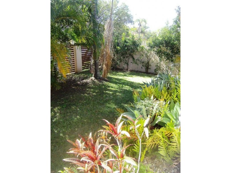 108 Waitomo Street, Broadbeach Waters QLD 4218