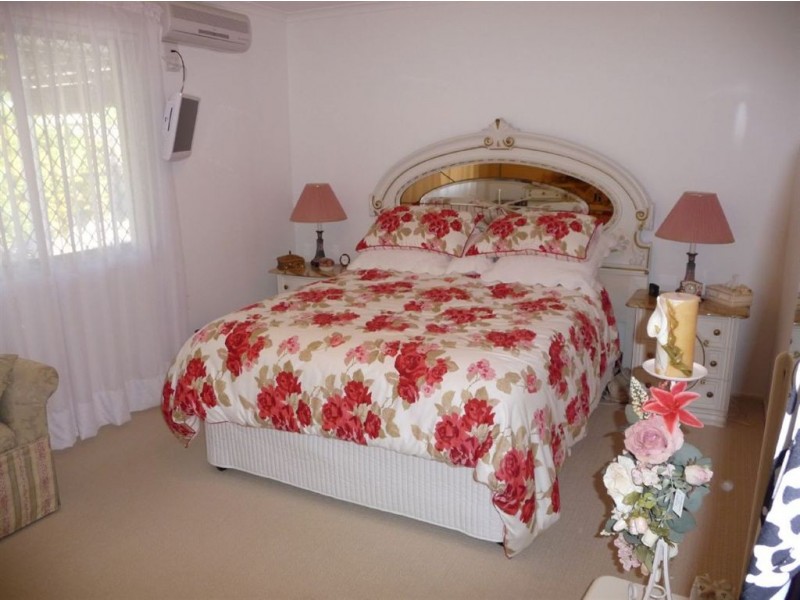 83 Vatakoula Parade, Mermaid Waters QLD 4218