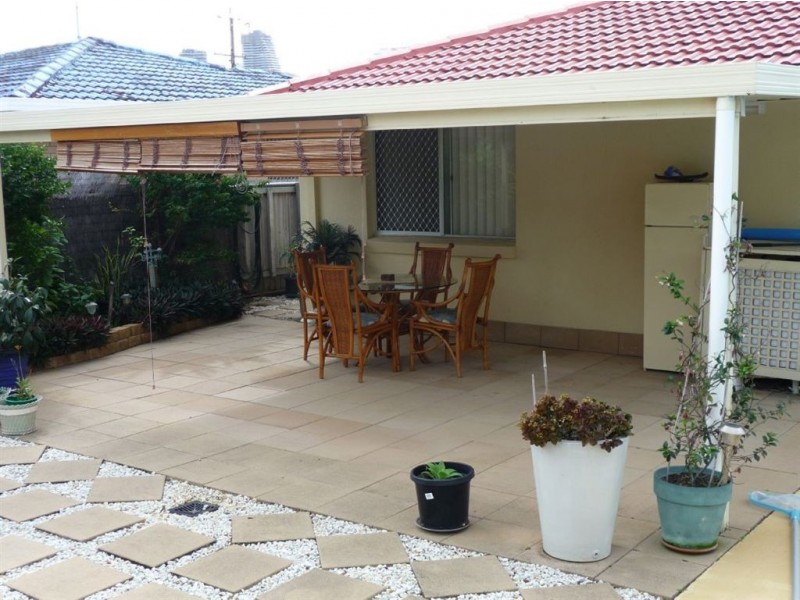 83 Vatakoula Parade, Mermaid Waters QLD 4218