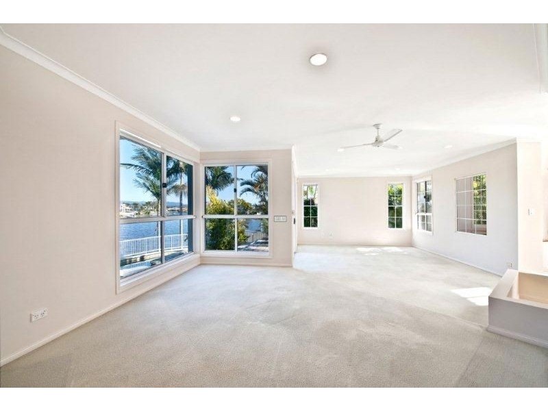 1 Cayman Drive, Clear Island Waters QLD 4226