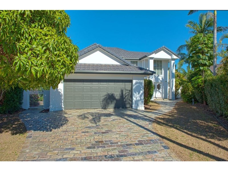 1 Cayman Drive, Clear Island Waters QLD 4226