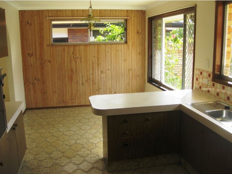 18 Helm Crt, Mermaid Waters QLD 4218