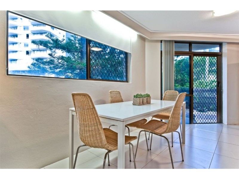 2/186 Ferny Ave, Surfers Paradise QLD 4217