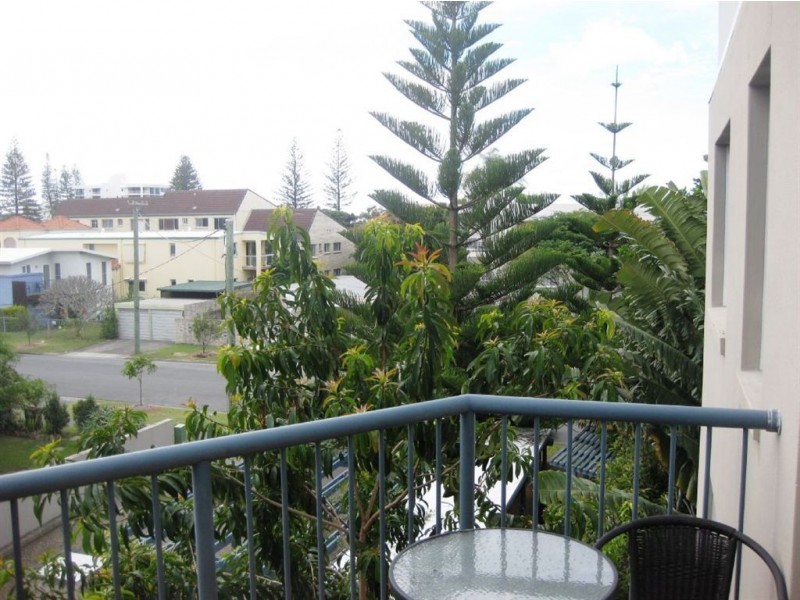 14/100 Petrel Ave, Mermaid Beach QLD 4218
