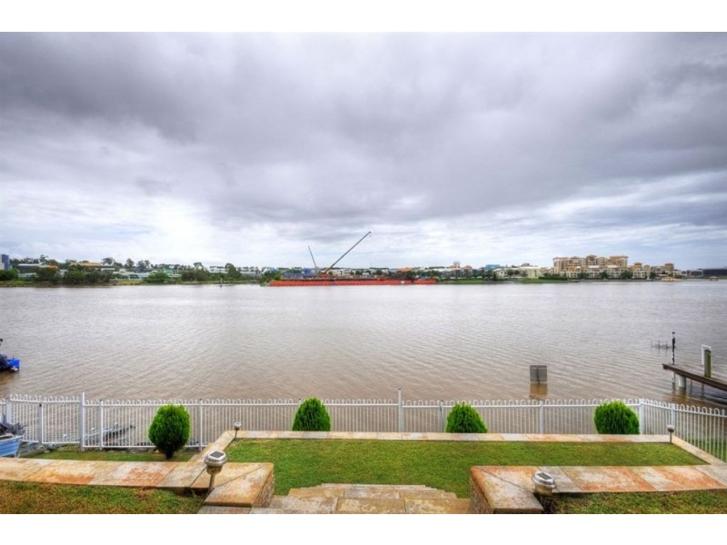 32 Vanderbilt Court, Varsity Lakes QLD 4227