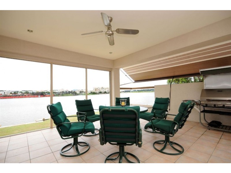32 Vanderbilt Court, Varsity Lakes QLD 4227