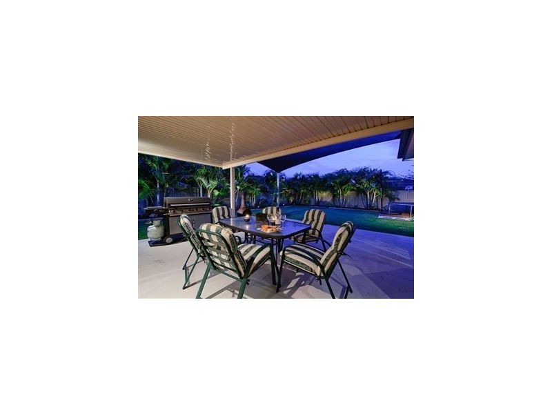 4 Woodswallow Street, Jacobs Well QLD 4208