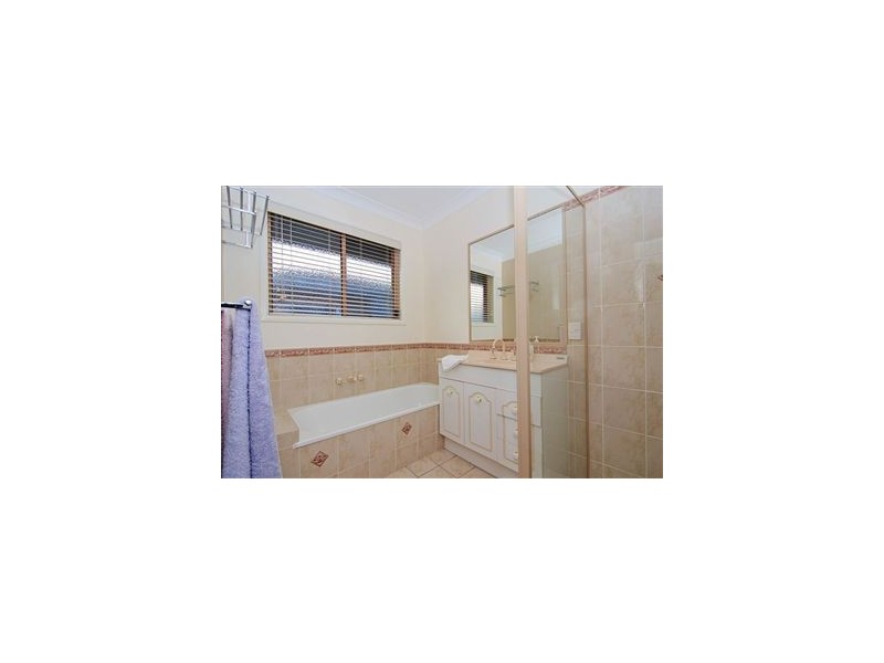 4 Woodswallow Street, Jacobs Well QLD 4208