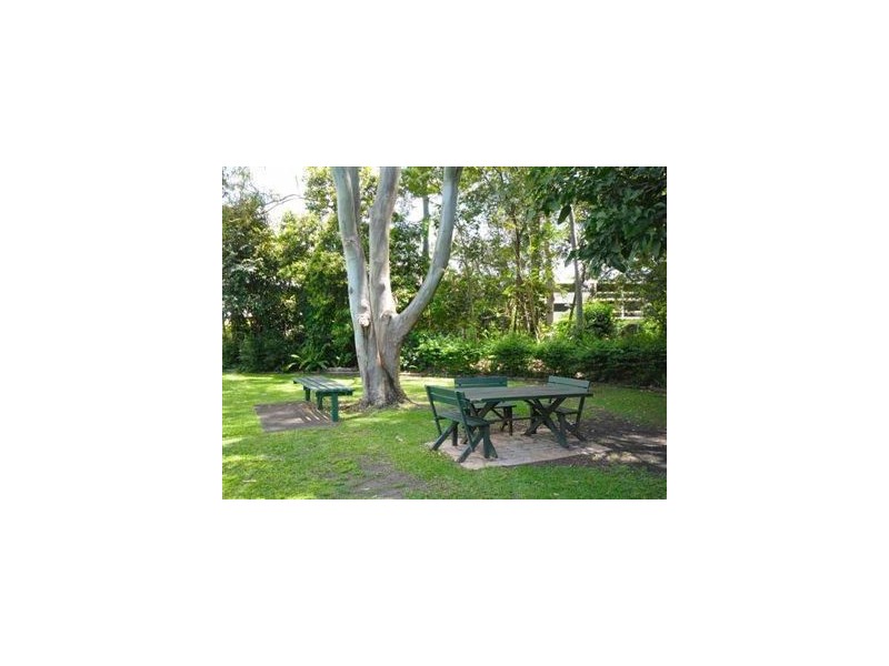 9/30 Holland Crt, Broadbeach QLD 4218