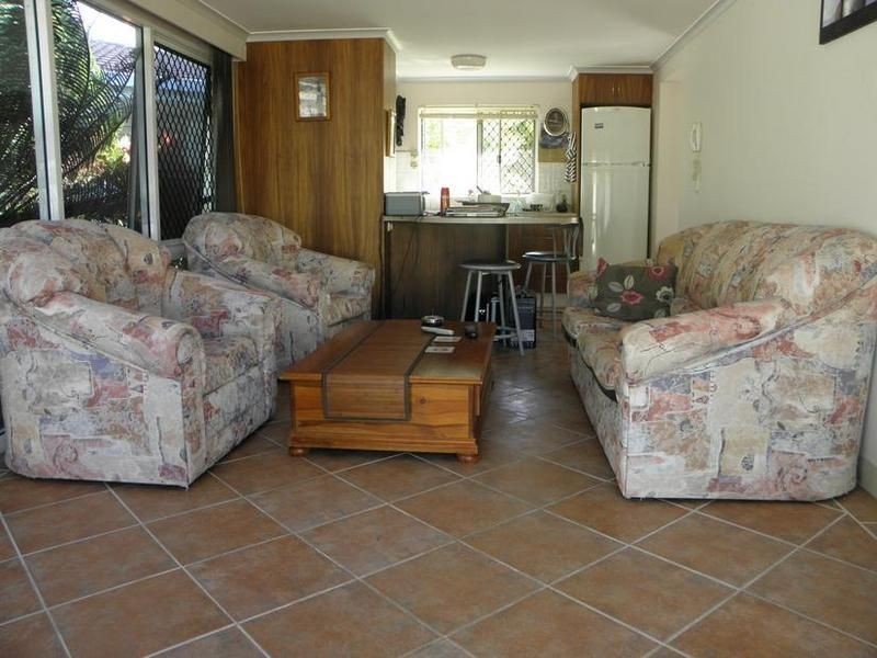 9 Moorilla Place, Broadbeach Waters QLD 4218