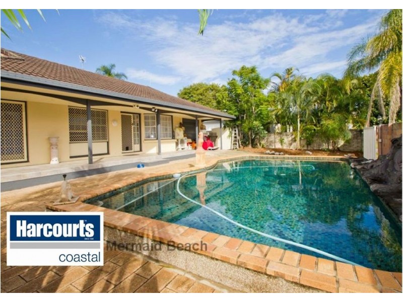 7 Dame Patti Avenue, Mermaid Waters QLD 4218