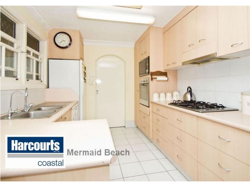 7 Dame Patti Avenue, Mermaid Waters QLD 4218