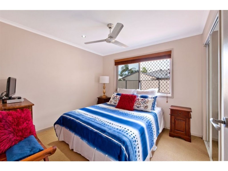 24 McCleary Street, Sorrento QLD 4217