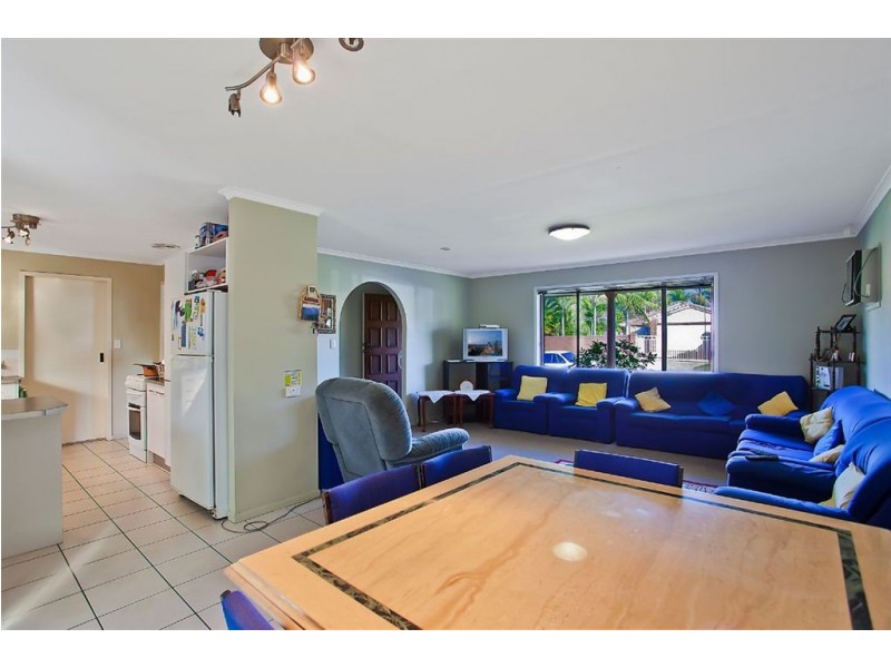 10 Sigatoka Place, Clear Island Waters QLD 4226