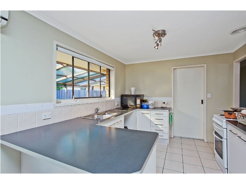 10 Sigatoka Place, Clear Island Waters QLD 4226