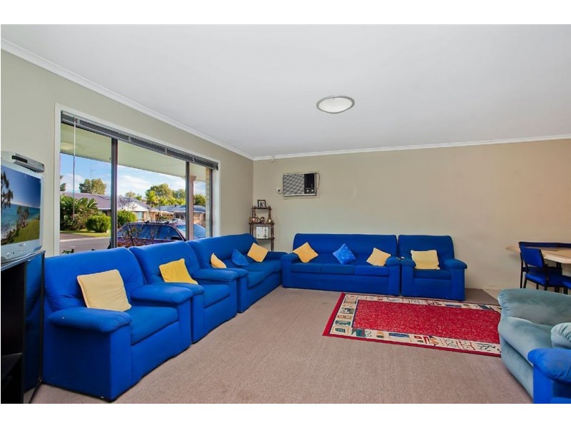 10 Sigatoka Place, Clear Island Waters QLD 4226