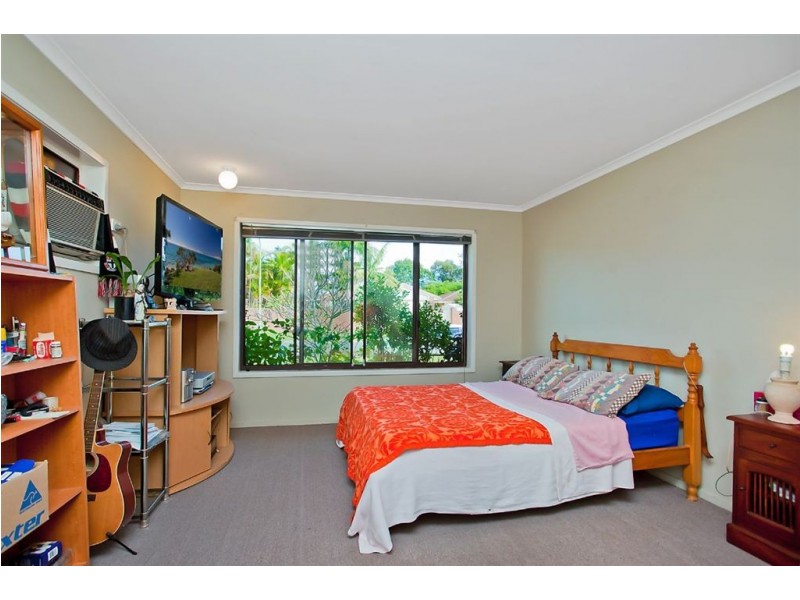 10 Sigatoka Place, Clear Island Waters QLD 4226