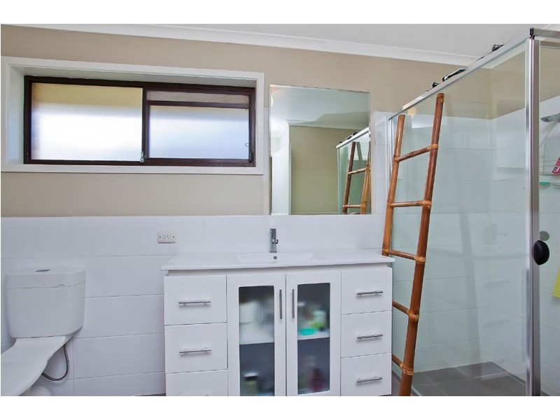 10 Sigatoka Place, Clear Island Waters QLD 4226