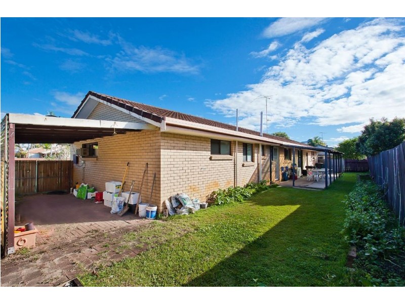 10 Sigatoka Place, Clear Island Waters QLD 4226