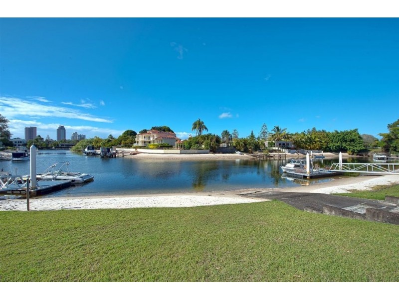 8 Rio Vista Blvd, Broadbeach Waters QLD 4218