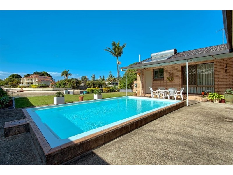 8 Rio Vista Blvd, Broadbeach Waters QLD 4218
