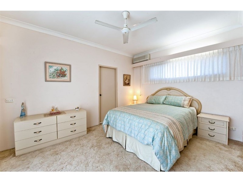 8 Rio Vista Blvd, Broadbeach Waters QLD 4218