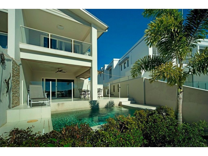 1/25 Compass Drive, Biggera Waters QLD 4216