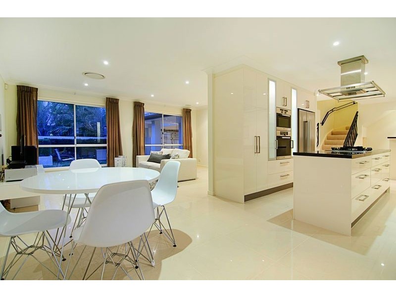 124 Sundance Way, Runaway Bay QLD 4216