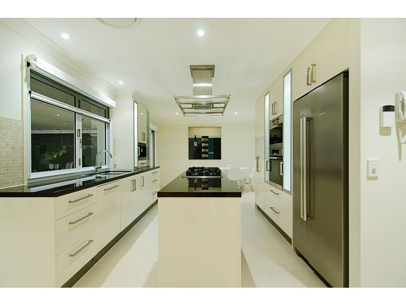 124 Sundance Way, Runaway Bay QLD 4216