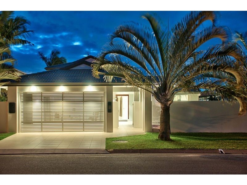 124 Sundance Way, Runaway Bay QLD 4216