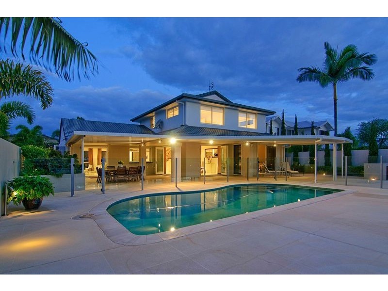 124 Sundance Way, Runaway Bay QLD 4216