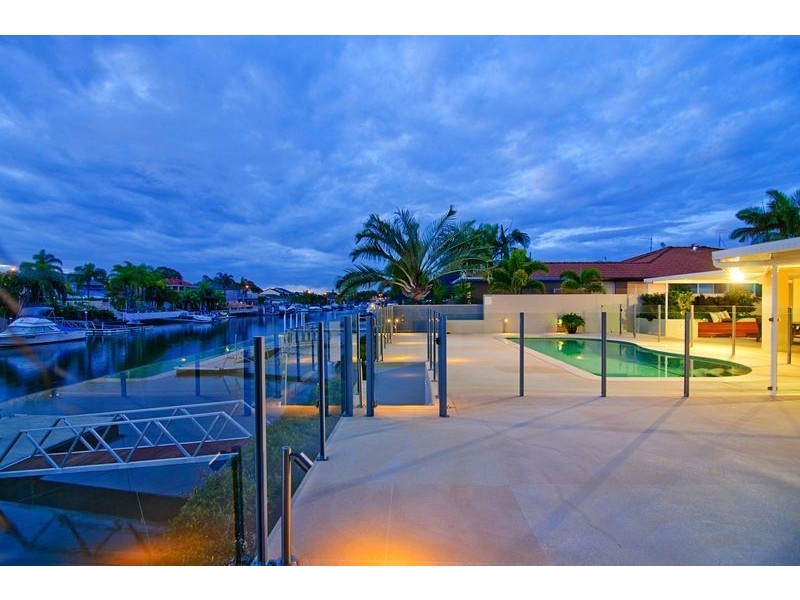 124 Sundance Way, Runaway Bay QLD 4216