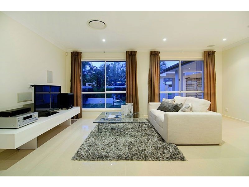 124 Sundance Way, Runaway Bay QLD 4216