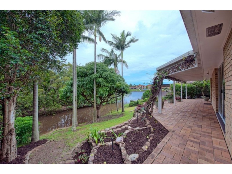 64-66 River Crescent, Broadbeach Waters QLD 4218