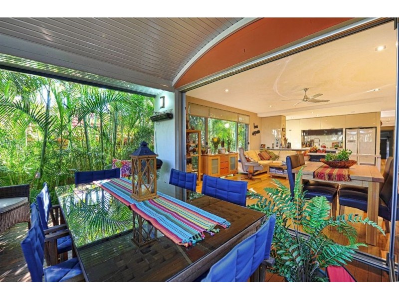 2/36 Nankeen Avenue, Paradise Point QLD 4216