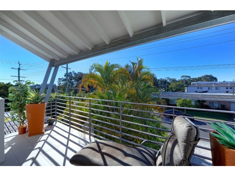 2/36 Nankeen Avenue, Paradise Point QLD 4216
